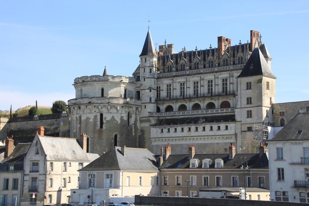 Appartement Sur les toits d'Amboise Extérieur photo