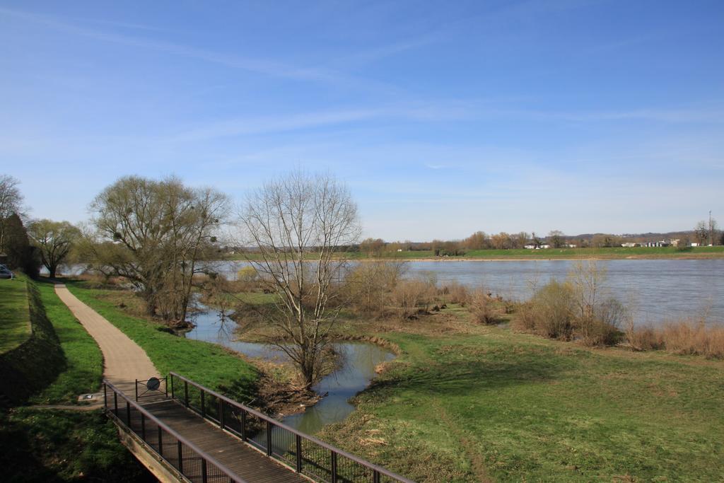 Appartement Sur les toits d'Amboise Extérieur photo