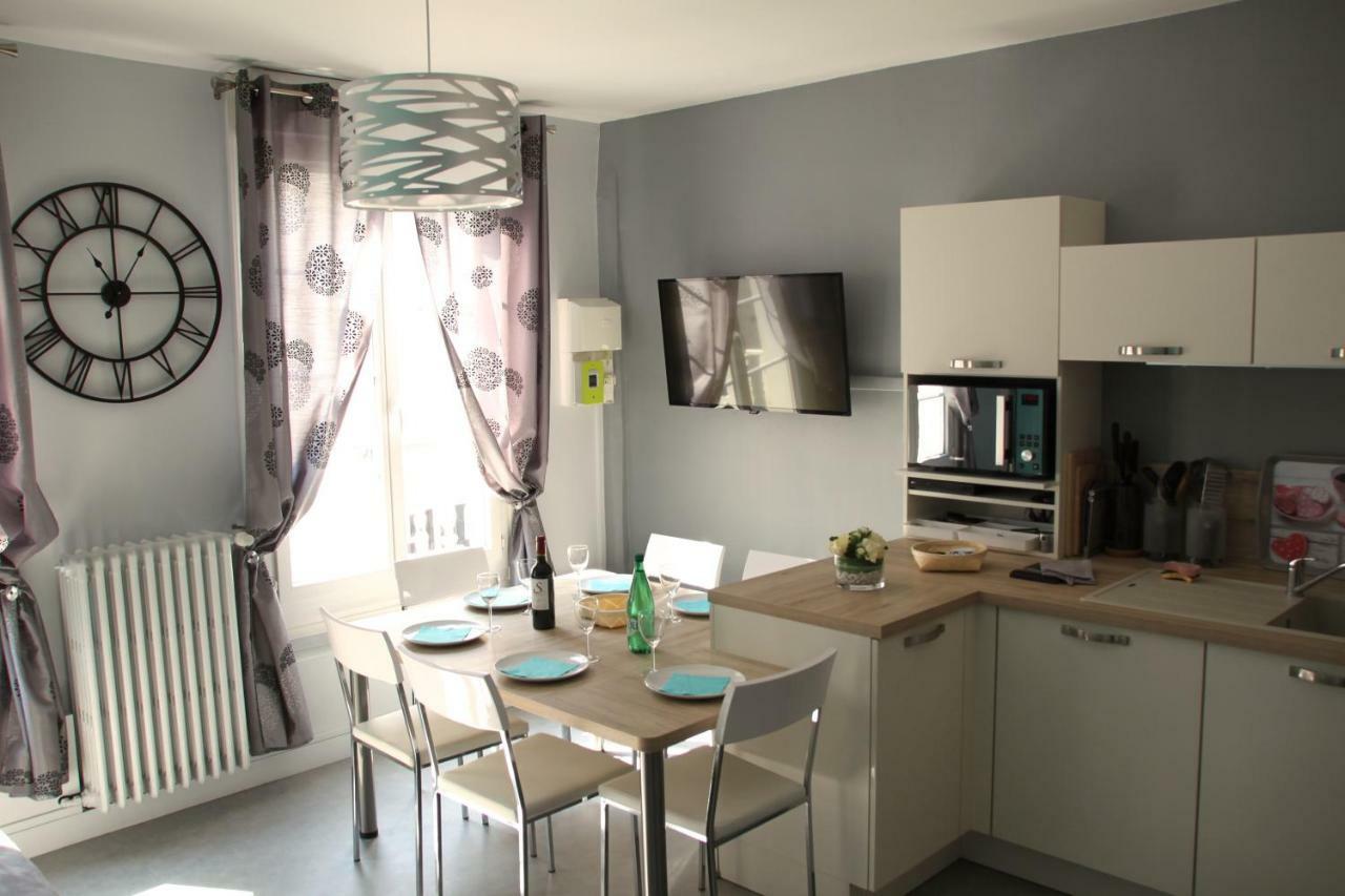 Appartement Sur les toits d'Amboise Extérieur photo